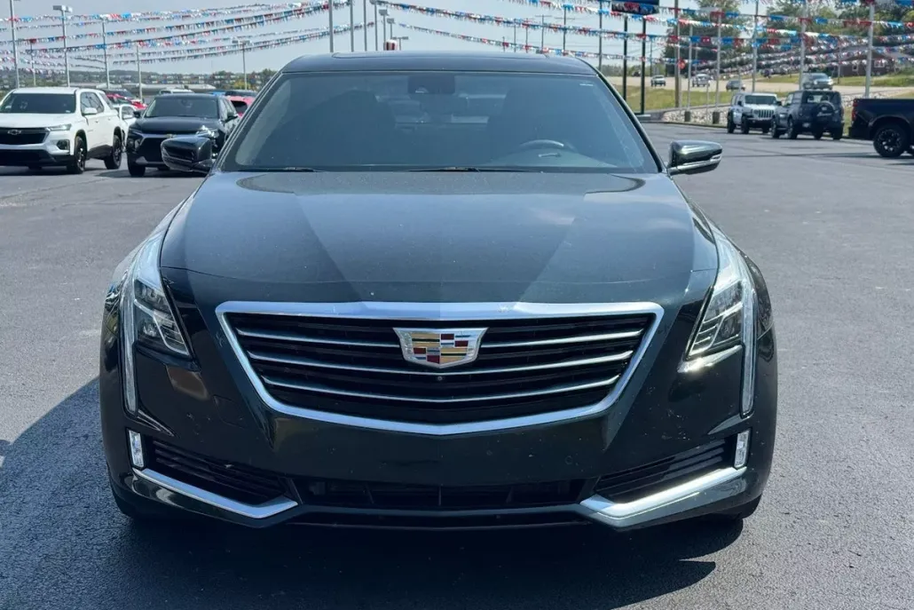 2017 Cadillac CT6 Luxury photo 1