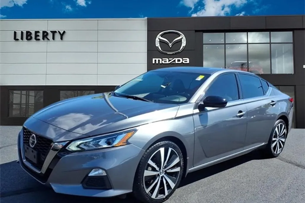 2019 Nissan Altima 2.5 SR photo 1