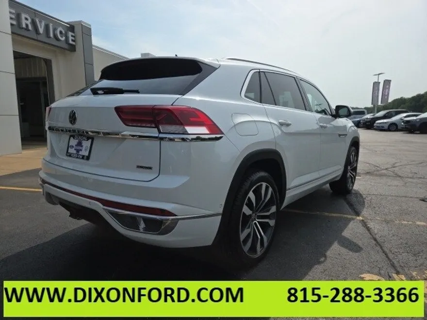 2022 Volkswagen Atlas Cross Sport V6 SEL Premium R-Line photo 1