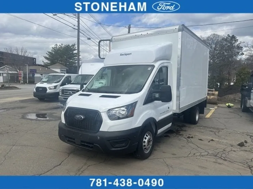 2024 Ford Transit Cutaway photo 1