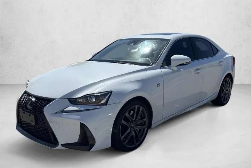 2019 Lexus IS 300 photo 1