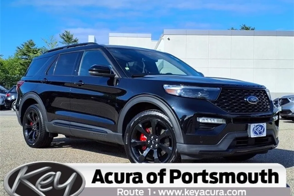 2023 Ford Explorer ST photo 1
