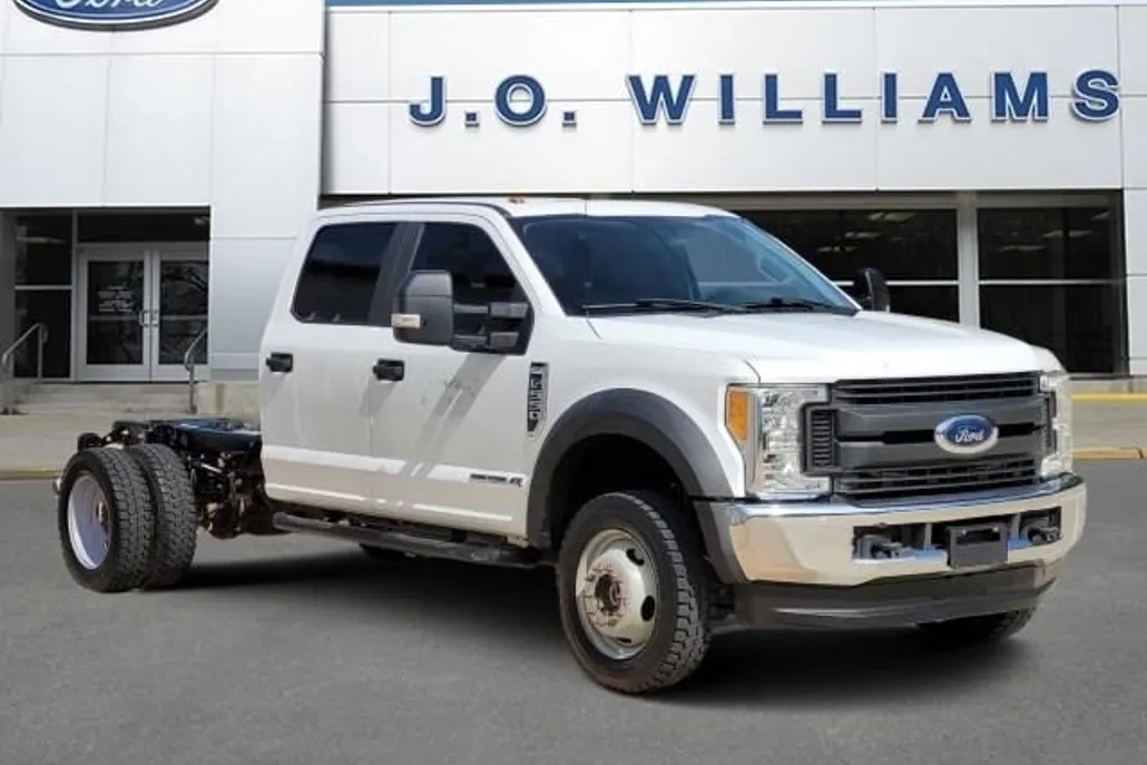 2017 Ford F-550 photo 1