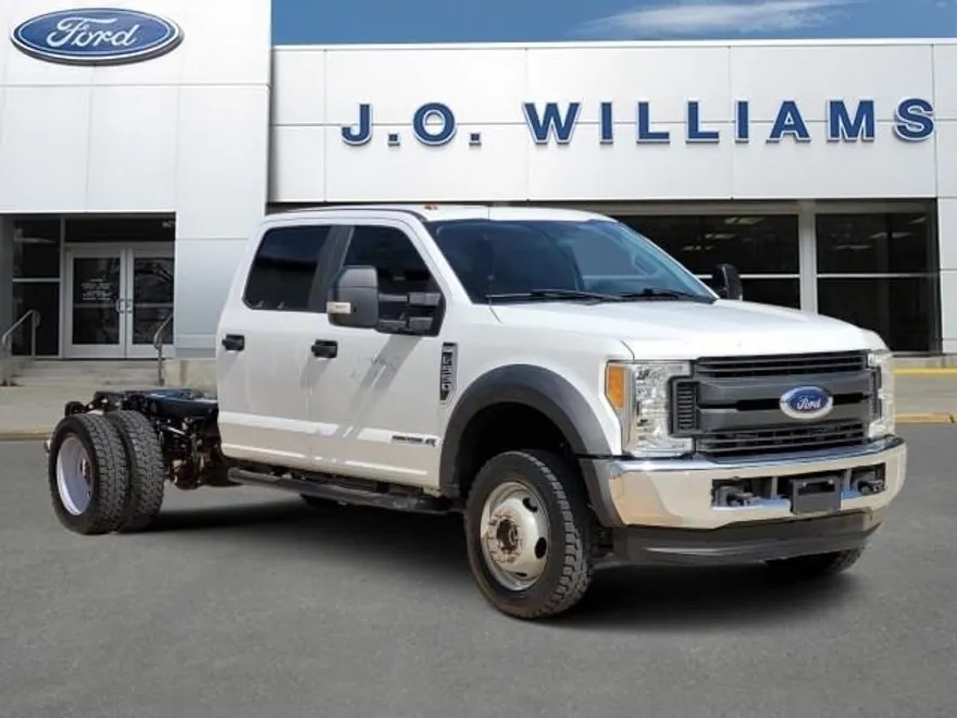 2017 Ford F-550 photo 1