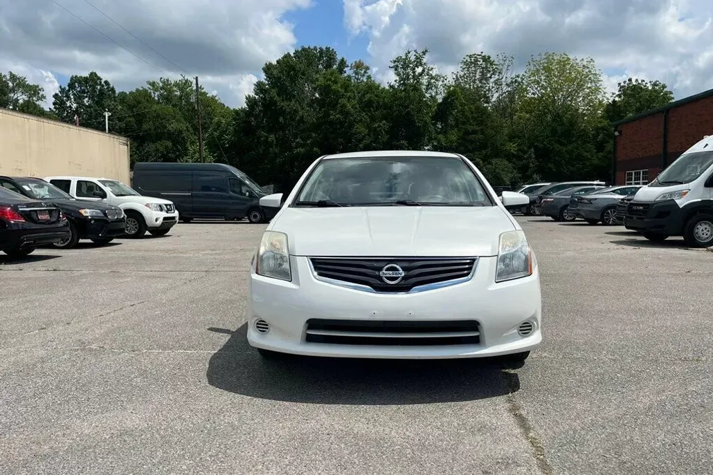 2012 Nissan Sentra 2.0 photo 1