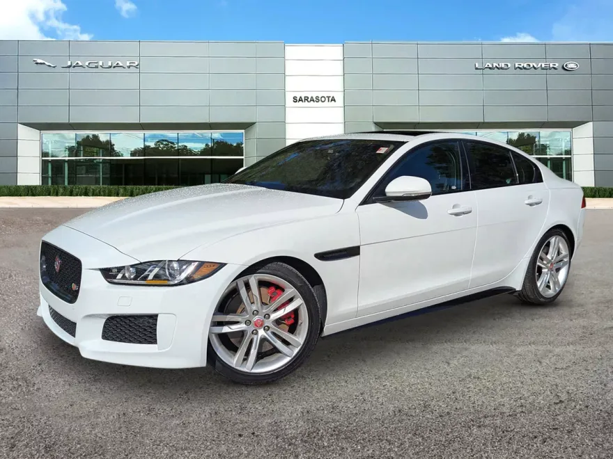 2019 Jaguar XE S photo 1