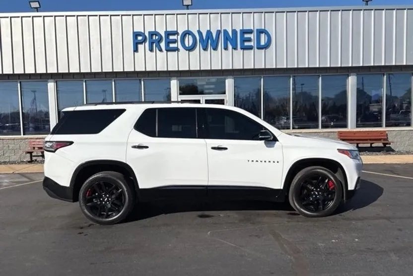 2018 Chevrolet Traverse Premier photo 1