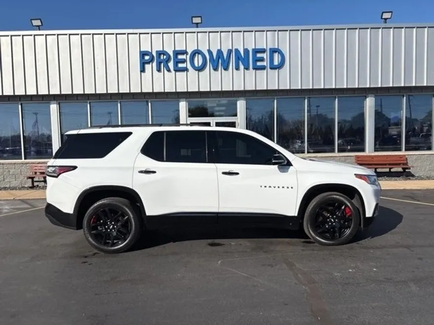 2018 Chevrolet Traverse Premier photo 1