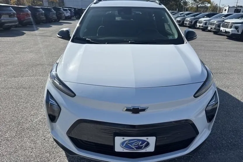 2023 Chevrolet Bolt EUV photo 1