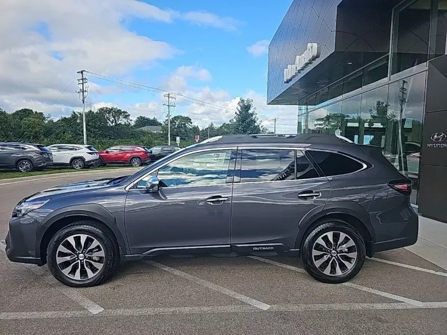 2024 Subaru Outback Touring XT photo 1