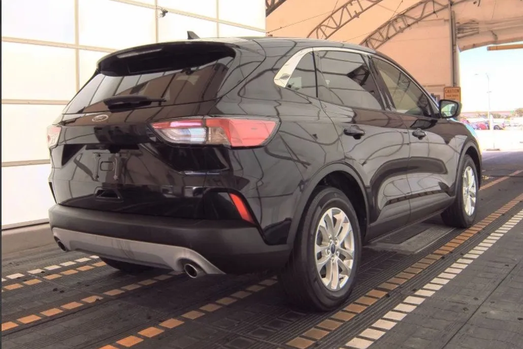 2021 Ford Escape SE photo 1