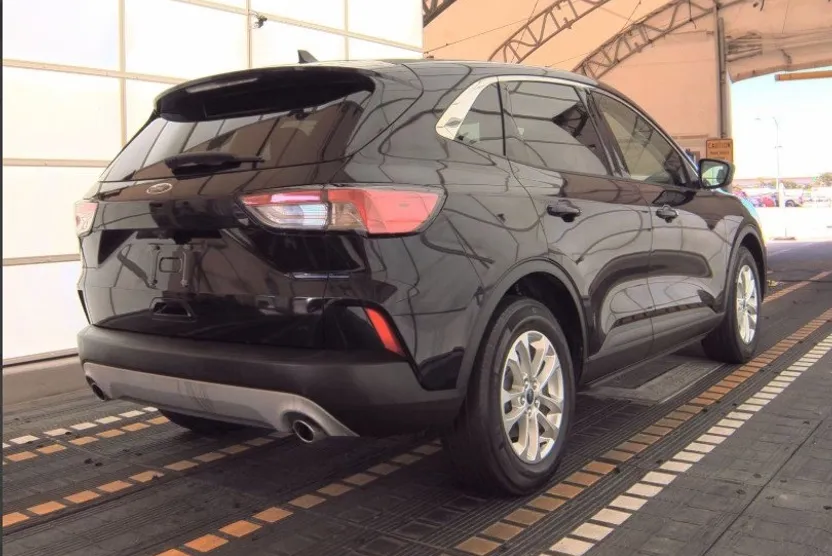 2021 Ford Escape SE photo 1