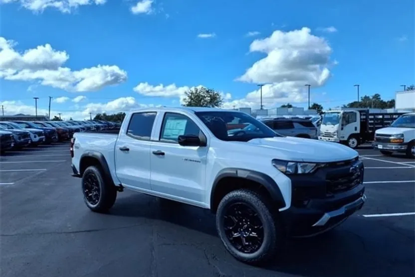 2026 Chevrolet Colorado Trail Boss photo 1