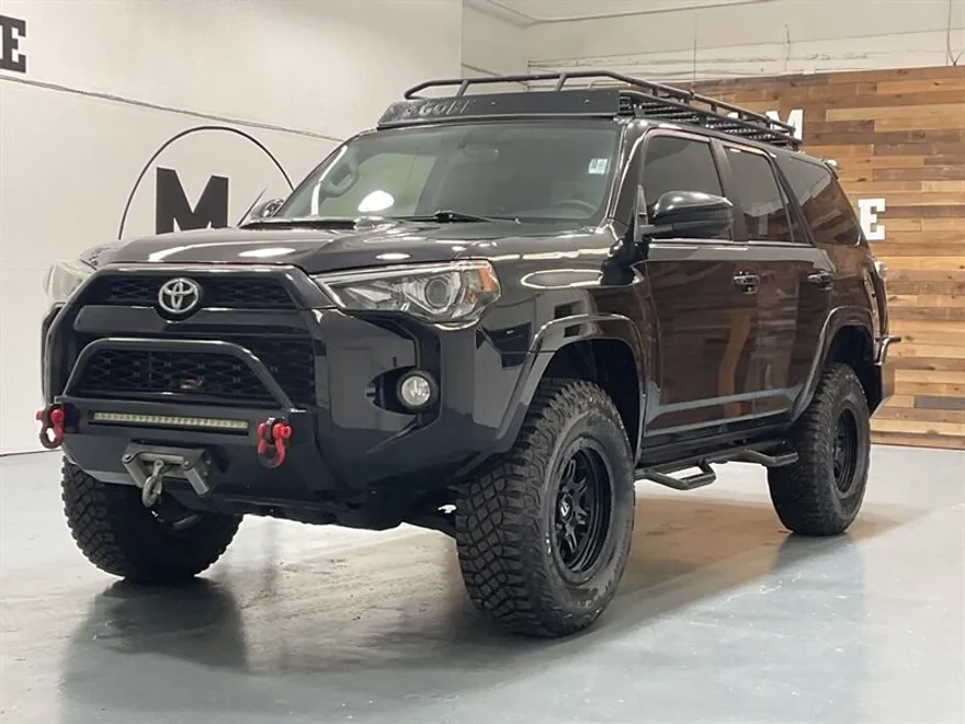 2016 Toyota 4Runner Trail photo 1