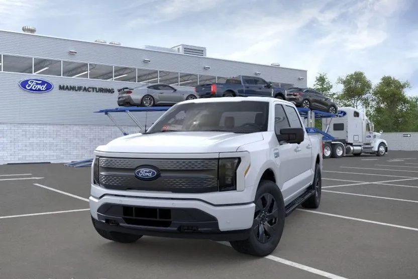 2025 Ford F-150 Lightning photo 1