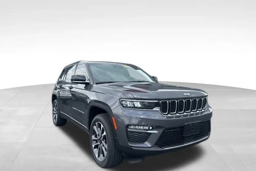 2024 Jeep Grand Cherokee Limited photo 1