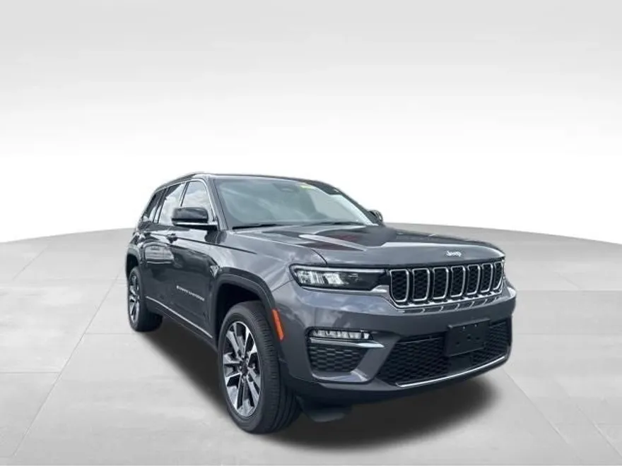 2024 Jeep Grand Cherokee Limited photo 1