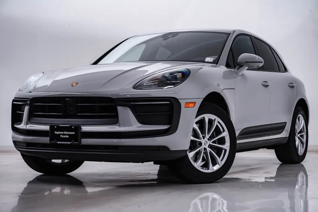 2025 Porsche Macan photo 1