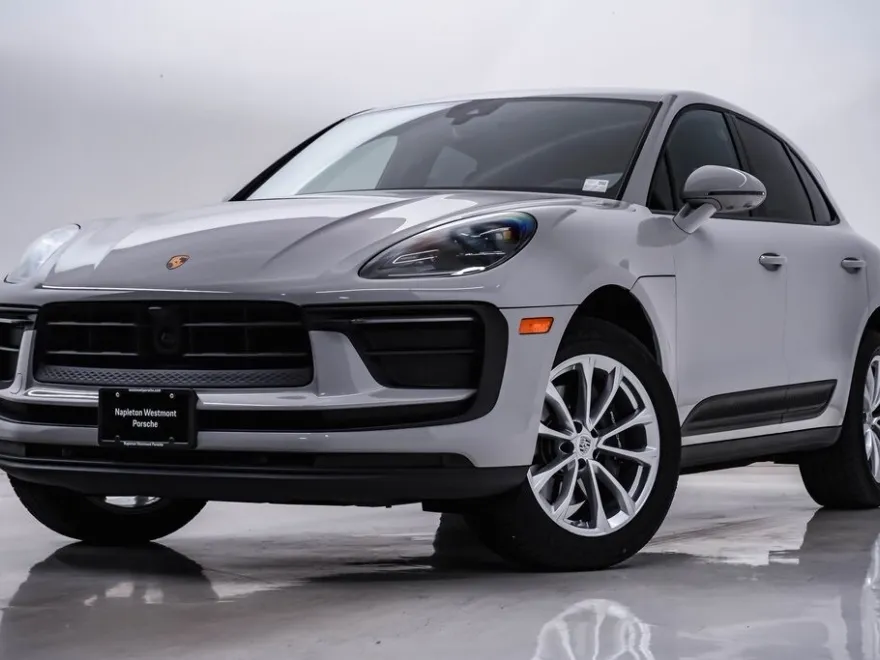 2025 Porsche Macan photo 1