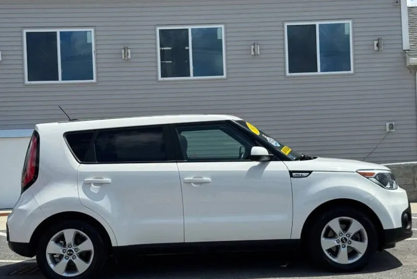 2019 Kia Soul Base photo 1