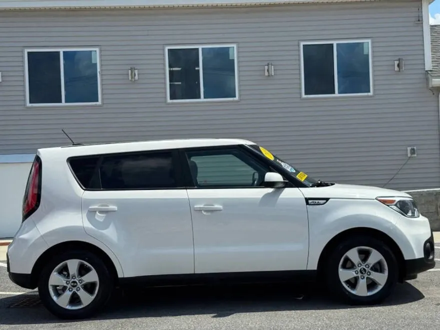 2019 Kia Soul Base photo 1