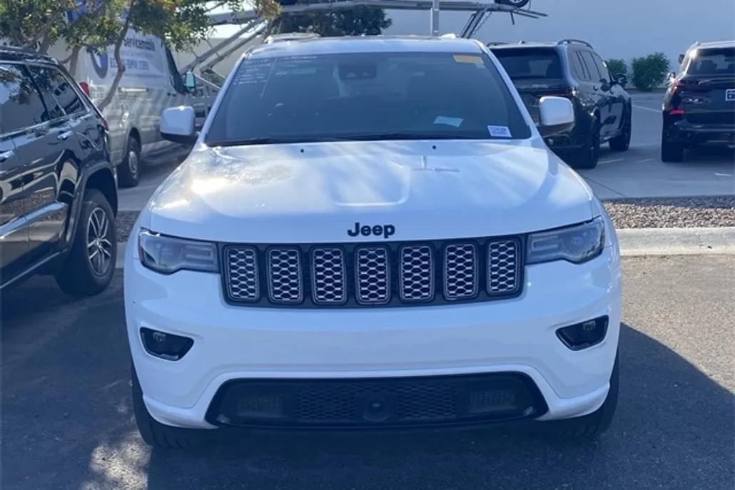 2022 Jeep Cherokee Laredo photo 1
