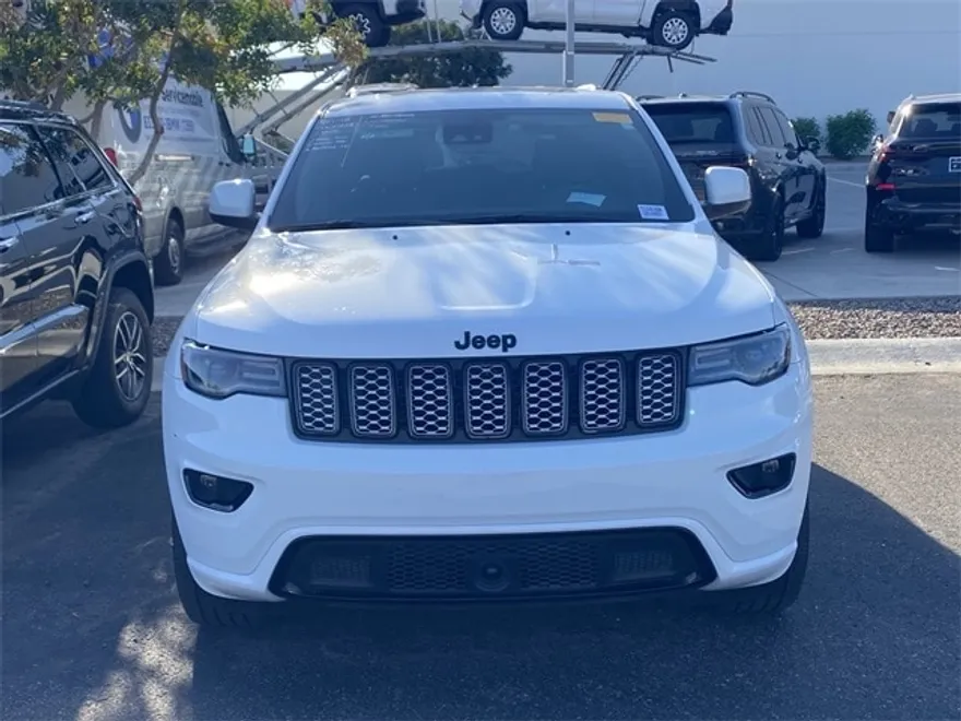 2022 Jeep Cherokee Laredo photo 1