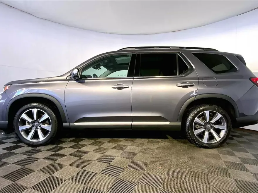 2025 Honda Pilot Elite photo 1