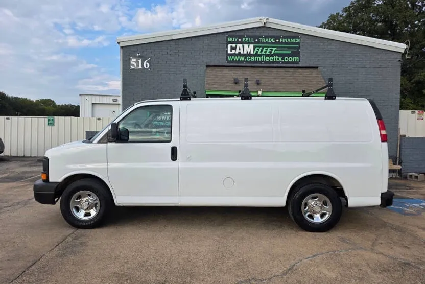 2007 Chevrolet Express 1500 Cargo Van photo 1