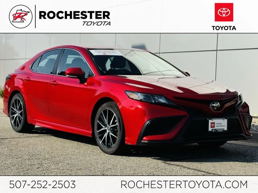2023 Toyota Camry SE photo 1