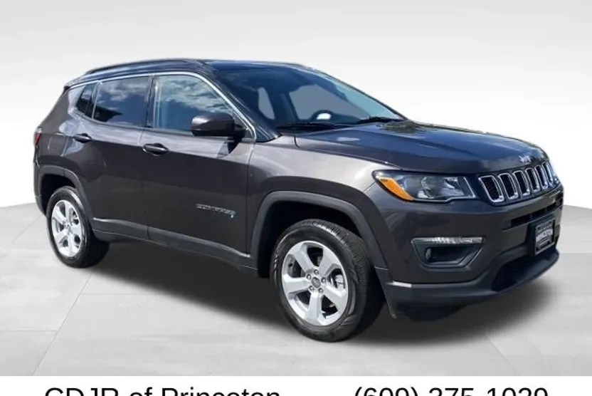 2020 Jeep Compass Latitude photo 1