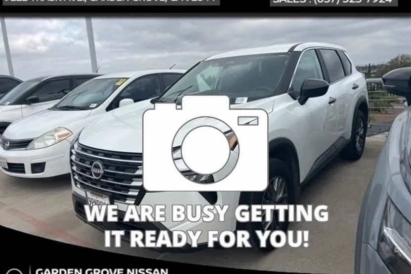 2024 Nissan Rogue photo 1
