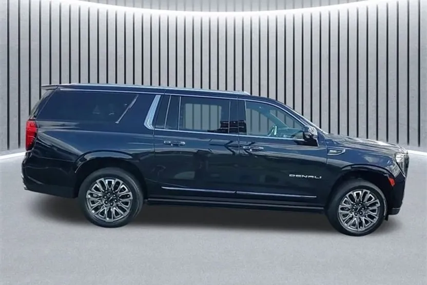 2023 Gmc Yukon XL Denali Ultimate photo 1