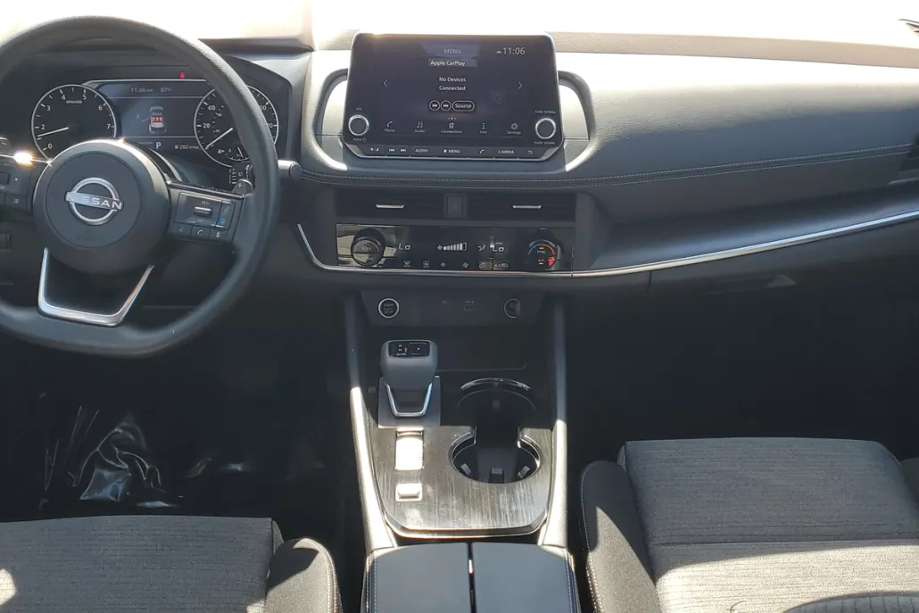2023 Nissan Rogue SV photo 1