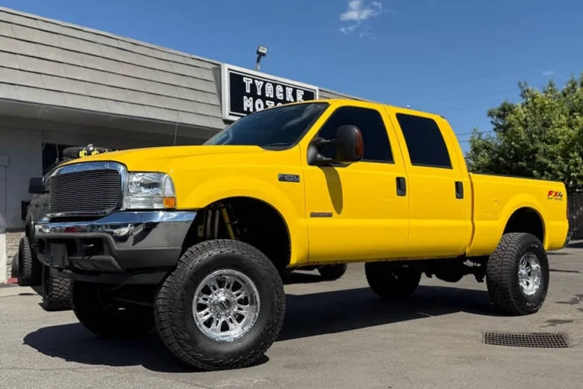 2004 Ford F-250 XLT photo 1