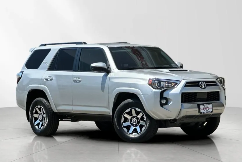 2024 Toyota 4Runner TRD Off-Road photo 1