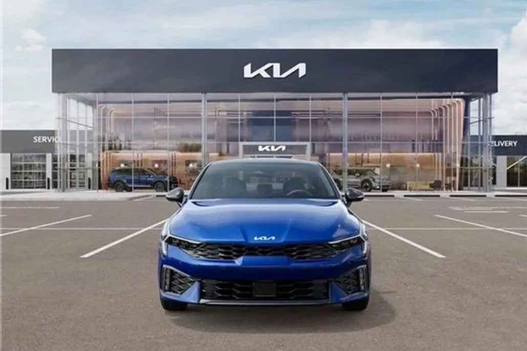 2026 Kia K5 GT-Line photo 1