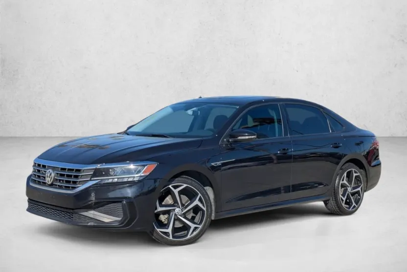 2020 Volkswagen Passat 2.0T R-Line photo 1