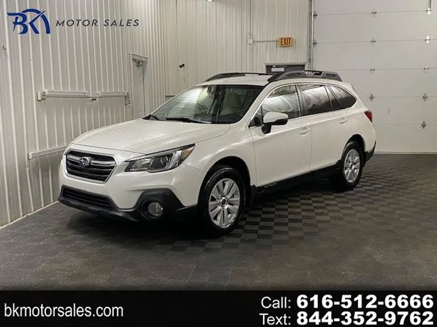 2018 Subaru Outback 2.5i Premium photo 1