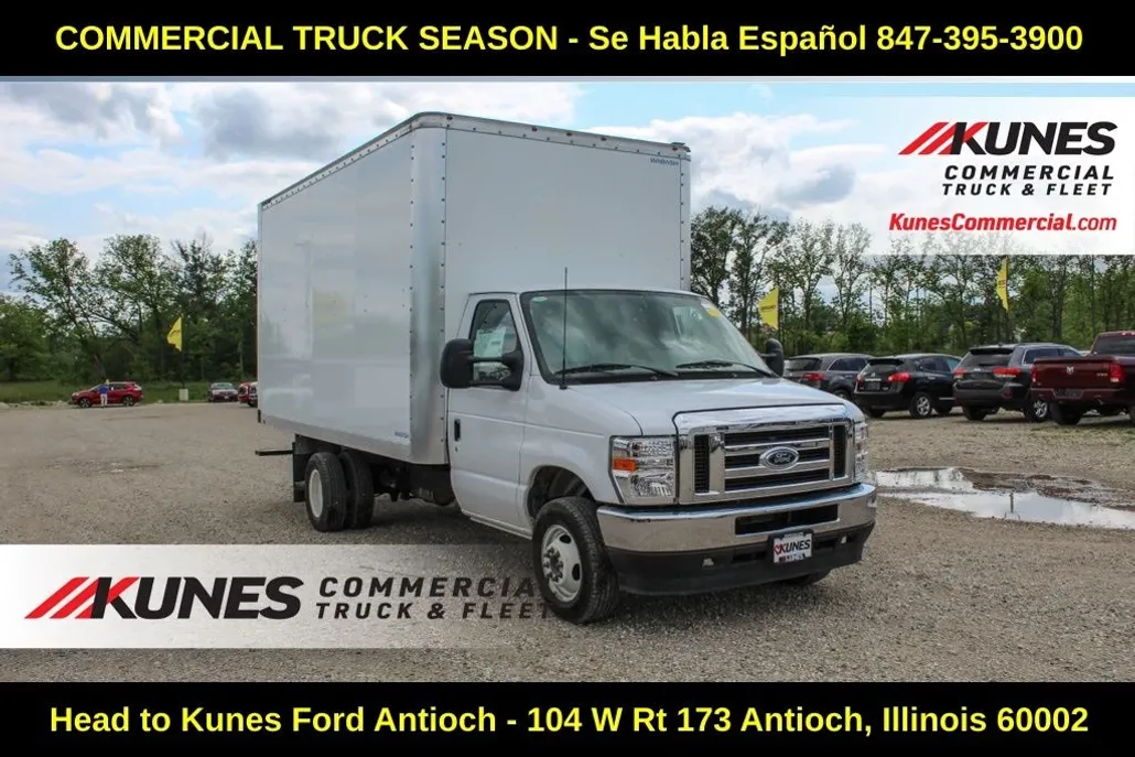 2025 Ford E-450 Cutaway photo 1