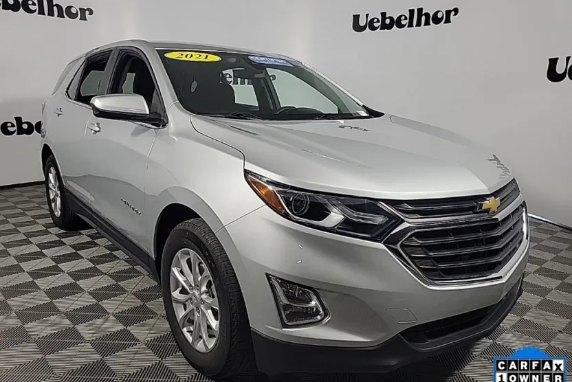2021 Chevrolet Equinox LT photo 1
