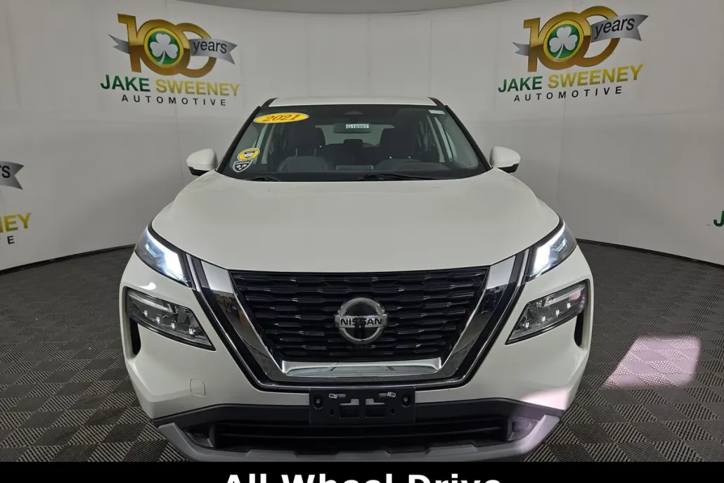 2021 Nissan Rogue SV photo 1