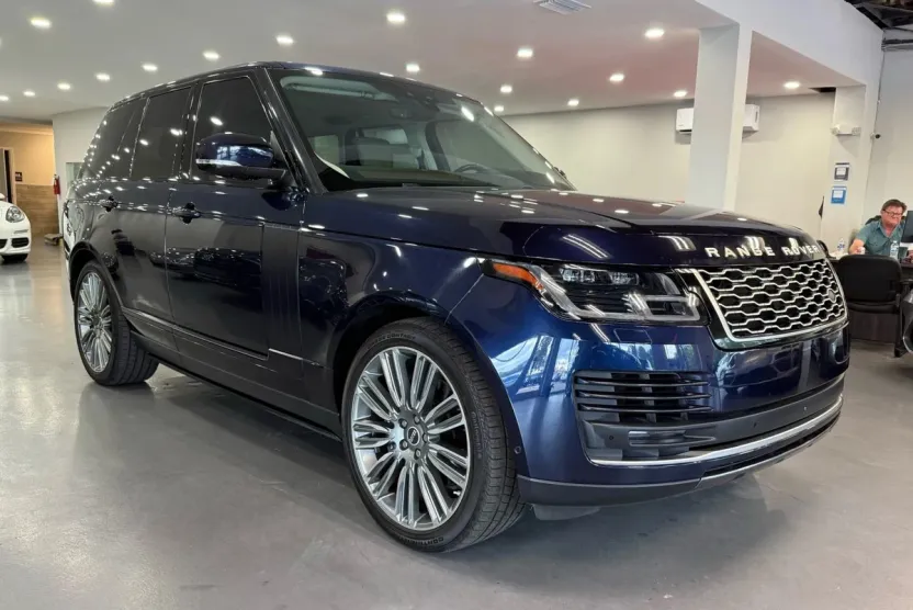 2018 Land Rover Range Rover HSE photo 1