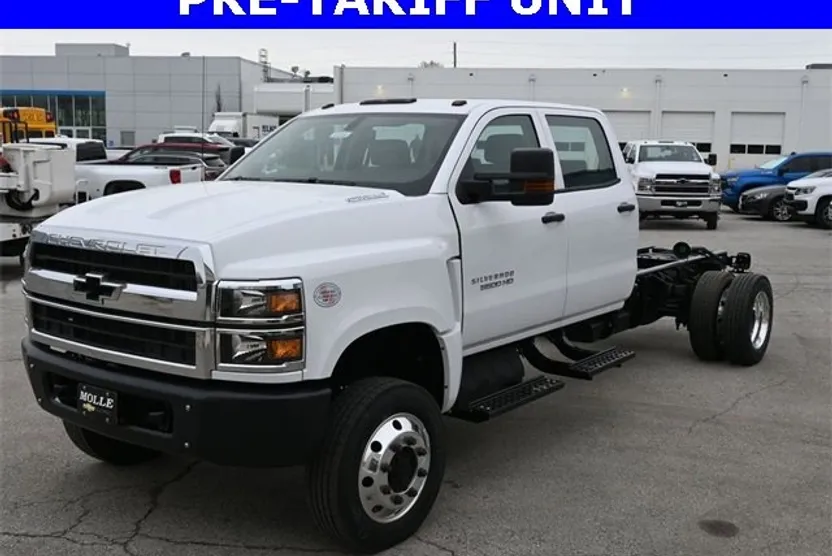 2024 Chevrolet Silverado 5500HD Work Truck photo 1