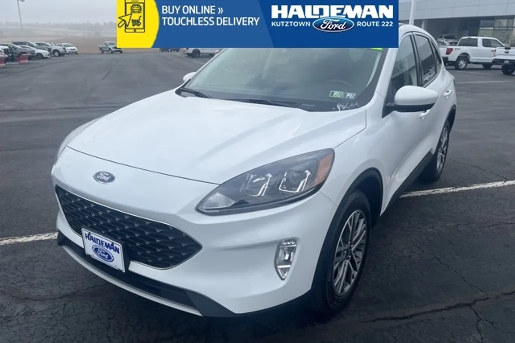2022 Ford Escape SEL photo 1