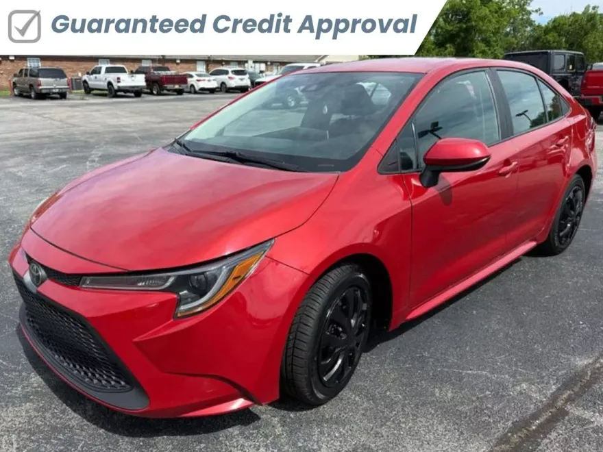 2021 Toyota Corolla LE photo 1