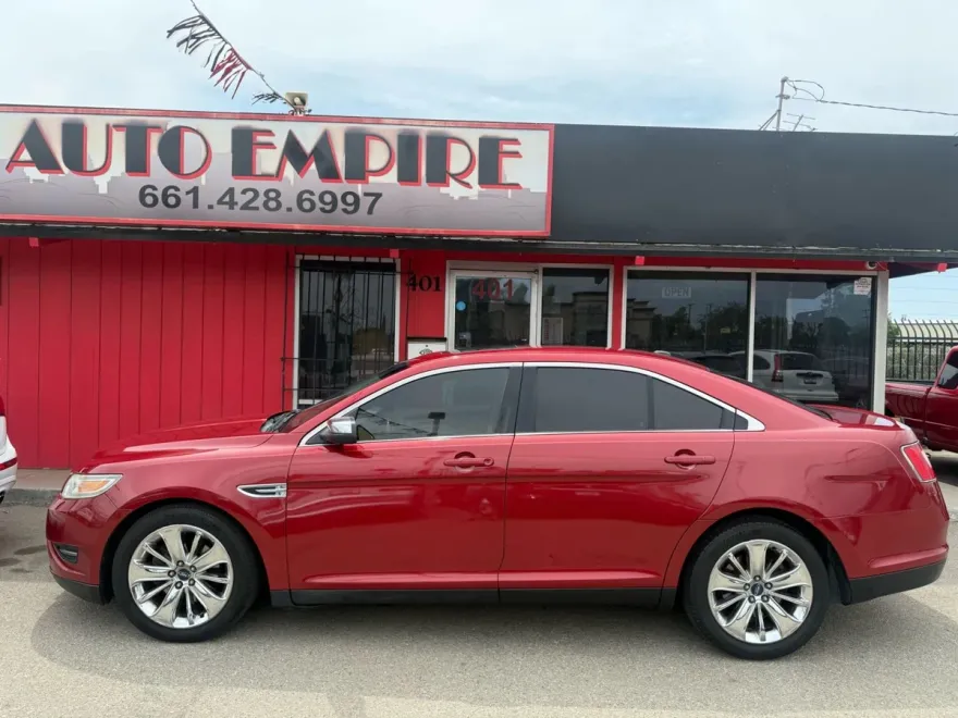 2011 Ford Taurus Limited photo 1