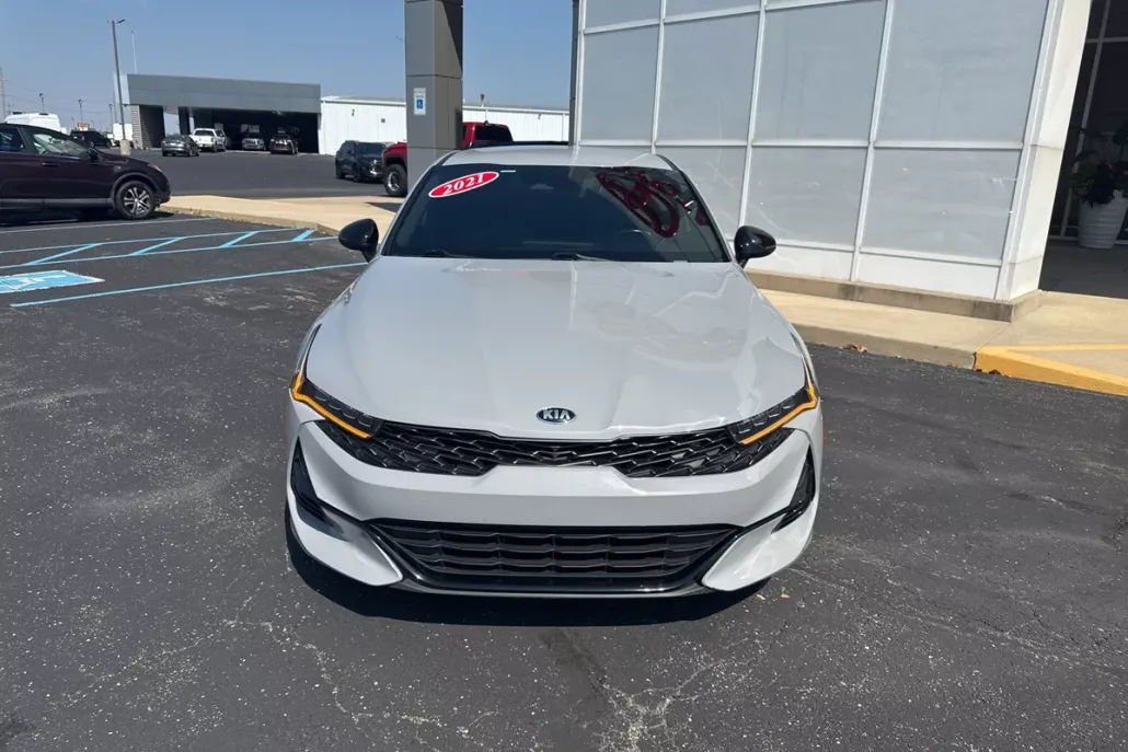 2021 Kia K5 GT-Line photo 1