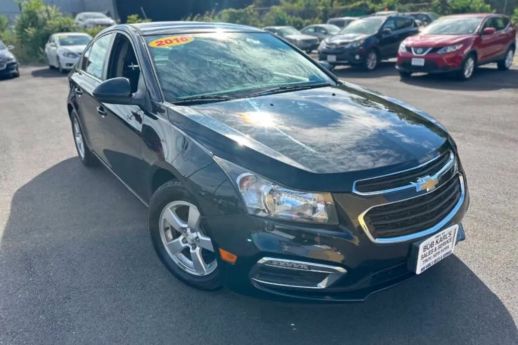 2016 Chevrolet Cruze photo 1