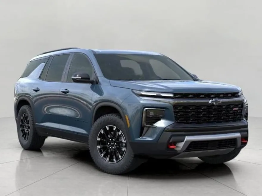 2025 Chevrolet Traverse Z71 photo 1